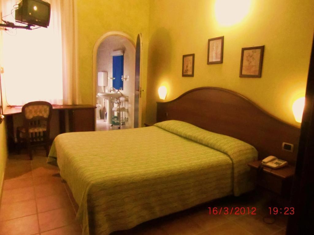 Hotel Cavour Verona Quarto foto