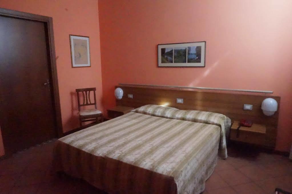 Hotel Cavour Verona Exterior foto