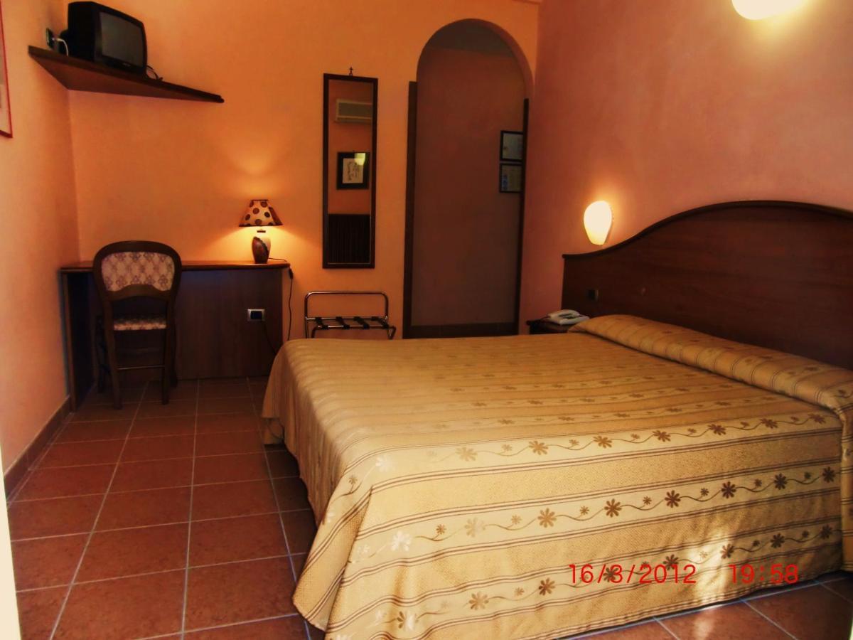 Hotel Cavour Verona Quarto foto