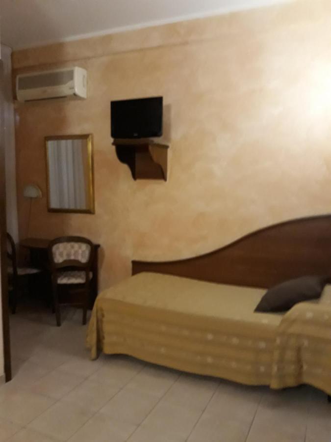 Hotel Cavour Verona Exterior foto